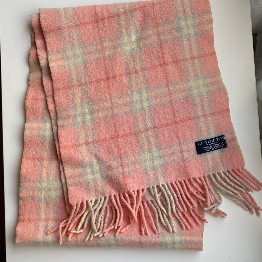 Burberry wool scarf